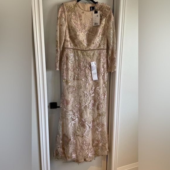 Nwt Mac Duggal Floral Embroidered Lace Trumpet Gown in Blush - Picture 4 of 16